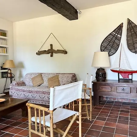 Fantastic 6 Bedroom House With Stunning Sea View Arzon
