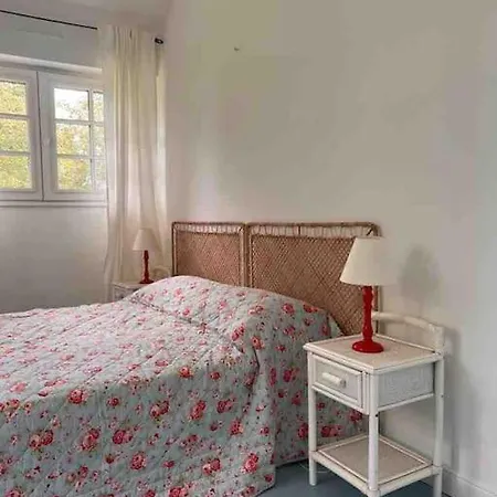 Holiday home Fantastic 6 Bedroom House With Stunning Sea View Arzon