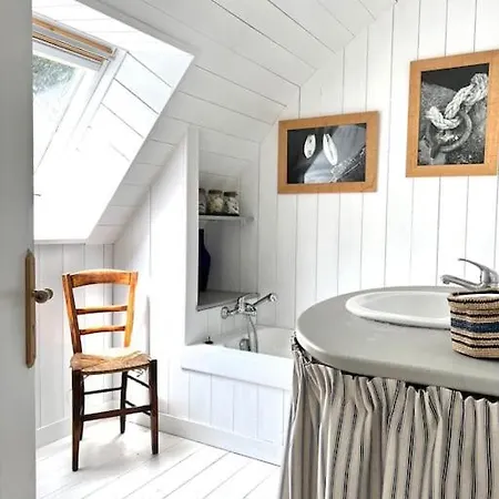 Fantastic 6 Bedroom House With Stunning Sea View Holiday home *