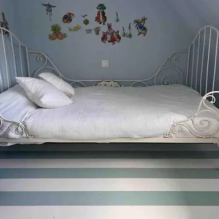 Holiday home Fantastic 6 Bedroom House With Stunning Sea View *