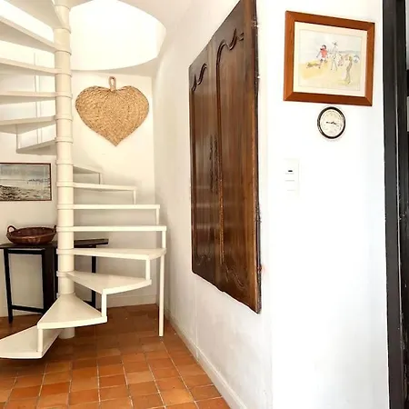 Fantastic 6 Bedroom House With Stunning Sea View Holiday home *