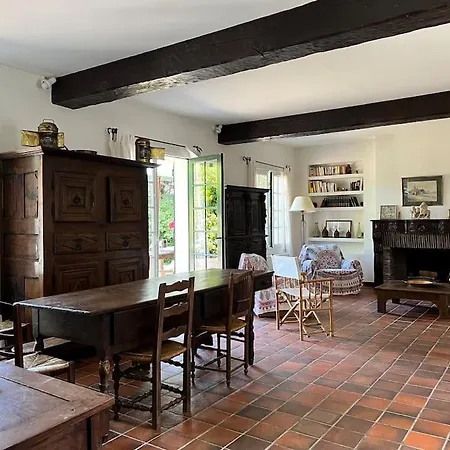 Fantastic 6 Bedroom House With Stunning Sea View Arzon